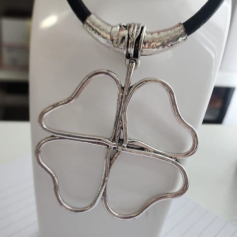 C-468ZK- Collar 4 Corazones