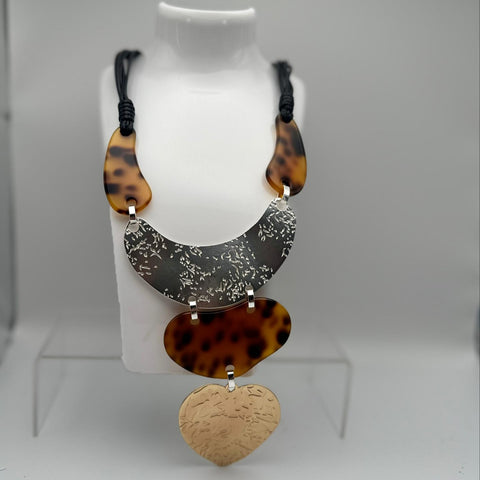 APC011-Collar torbellino