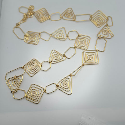 C24K-1001-Collar de espirales dobles