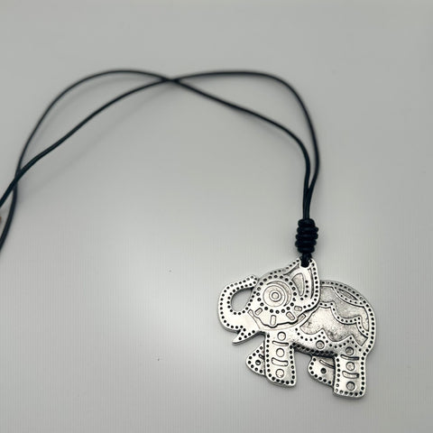 C-660K-Collar Baby elephant