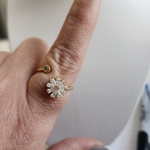 S-126-OL-Anillo Flor Giratoria