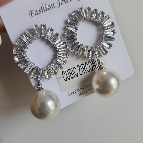 A-787ZK-Arete Perla con Zirconia