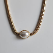 C-672GT-Collar Cola con Perla