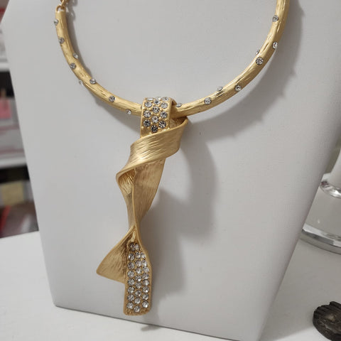 C331LK-Collar Corbatina