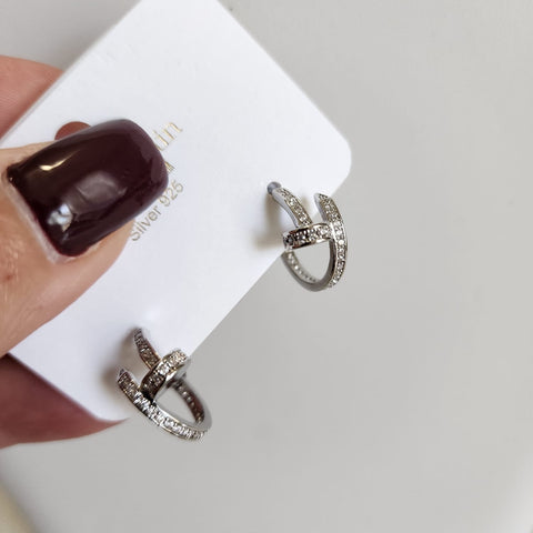 A149-OL-Aretes de Clavo Diamantado