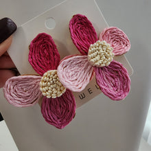 Ratán- Aretes 4 pétalos