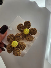 Ratán- Aretes 5 Petálos