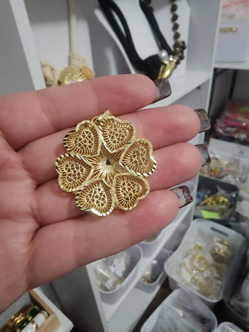 Charm Flor en corazón