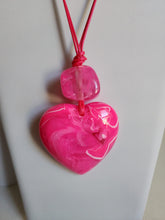 Collar en Acrílico corazón