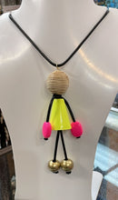 Cordón de Muñeca  Con Aretes