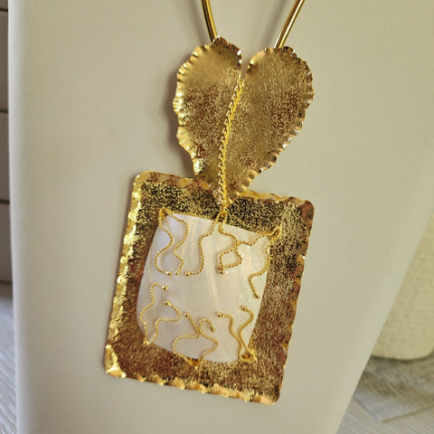 Gema Rectangular con Nacar y Hoja Natural