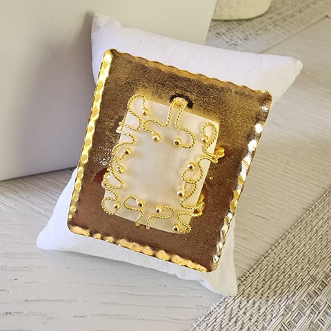 Bangel en Nacar con base dorada