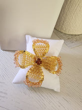 Bangel Trébol  Base dorada  Con la Piedra Roja