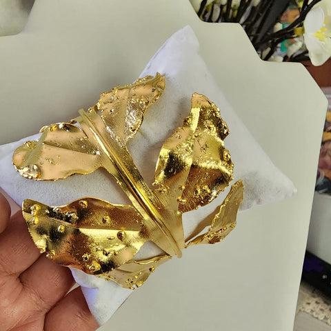 Bangel de Hoja  Con textura Rústica  Base dorada