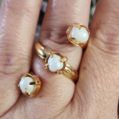 Anillo 3 Perlas  Base dorada