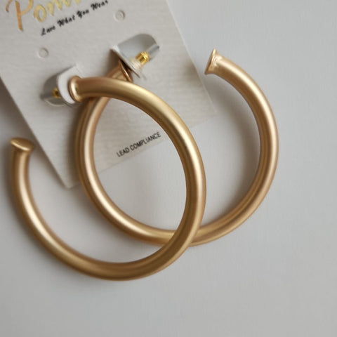Argollas Matte Dorada