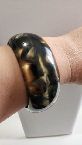 Pulsera de Resina  Negra con Blanco