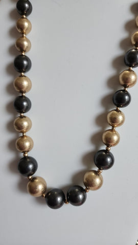 C-491-Collar Bolas