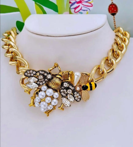 Cadena Cubana con Abeja