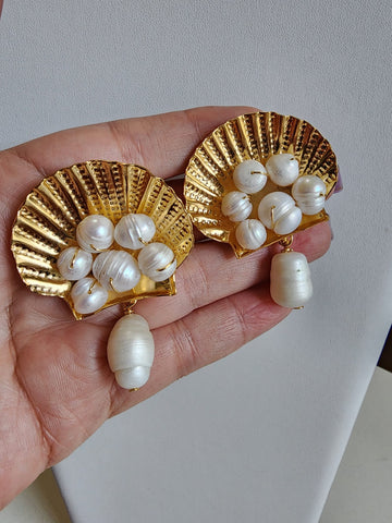 Aretes de Almejas con Perlas 24k