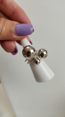 S523-11-Anillo Tres Esferas