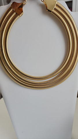 O523-5-Omega de Tres Cadenas