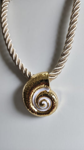 Collar de Soga  Caracol Blanco