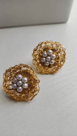 Aretes Coronita  Elambrados con Perlas