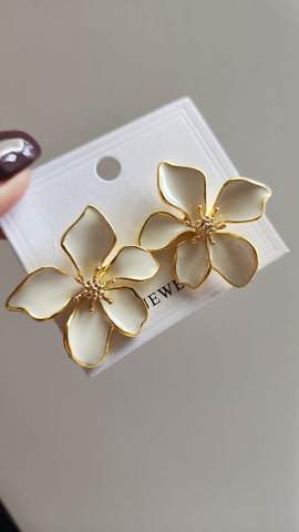 Flor Esmaltada  Crema