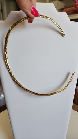 Choker lizo  Línea en Relieve  Oro