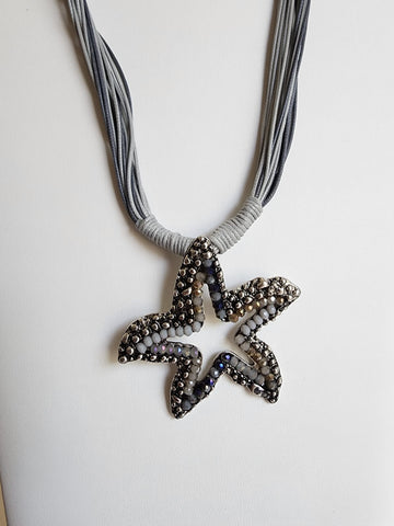 Collar Gris de Estrella