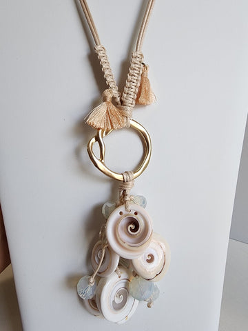Collar de Caracoles  Color Hueso