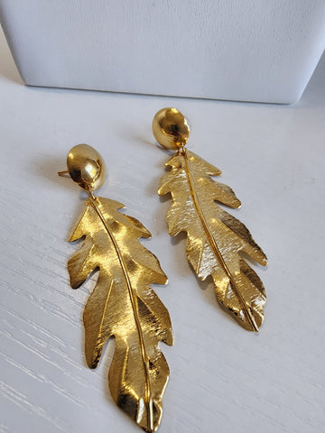 Aretes de Hojas Doradas