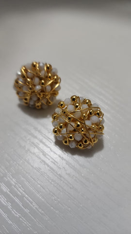 Aretes Pompones Blanco