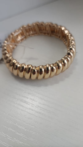 # 670 Banlge Dorado