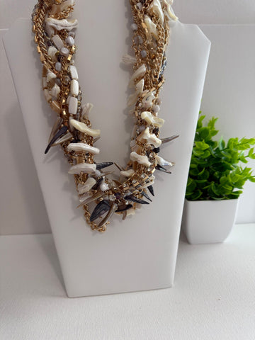 Collar abundante oro