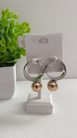 #298-Aretes dos tono esfera oro