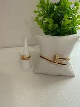 Set bangle y anillo de clavo