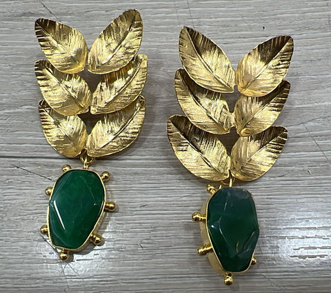 Aretes Piedra Agatha con verde y hojas