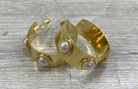 Aretes Base oro Cinco perlas