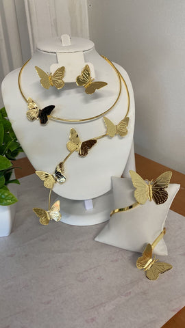 Set Mariposa 🦋  Aretes y Choker $49