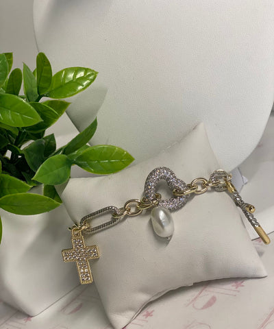 # 098 -Pulsera  corazón y cruz