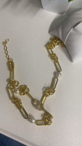 Collar GG y Perlas Liquidacion