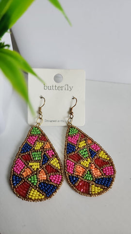 Aretes de Cuencas Gota Colores en Base Dorada