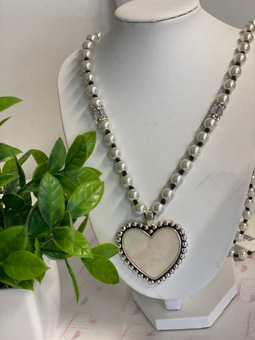Collar Corazón Blanco Marmoleado