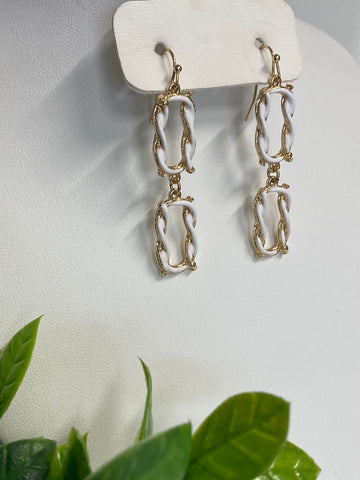 Aretes trenzado blanco