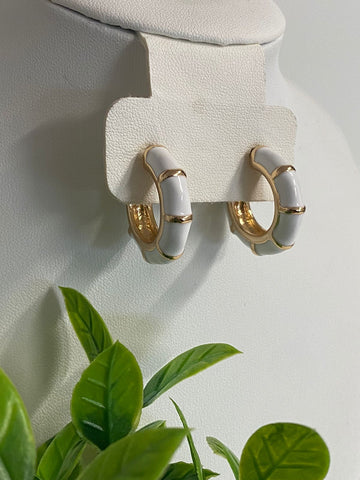 Arete blanco canguro