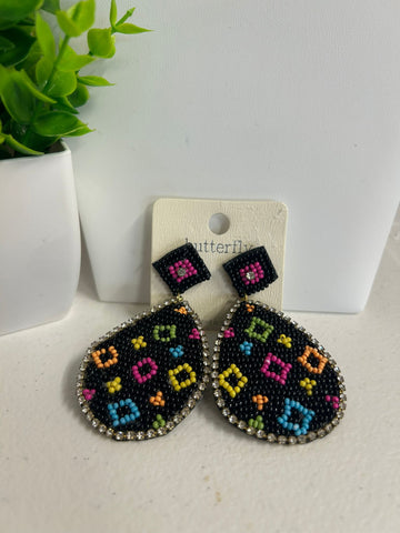 Aretes cuenca Colores base negra