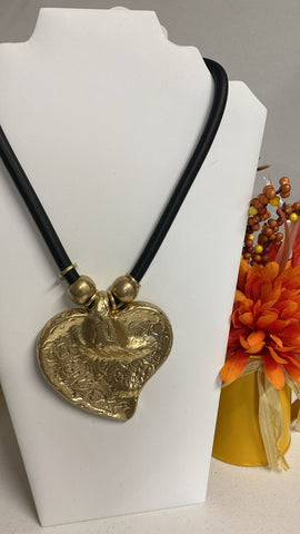 # 150- Collar Corazón