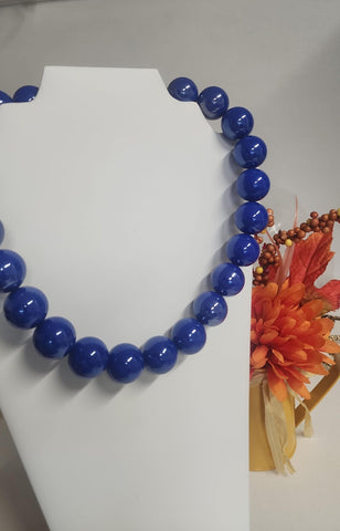 Collar azul bolas